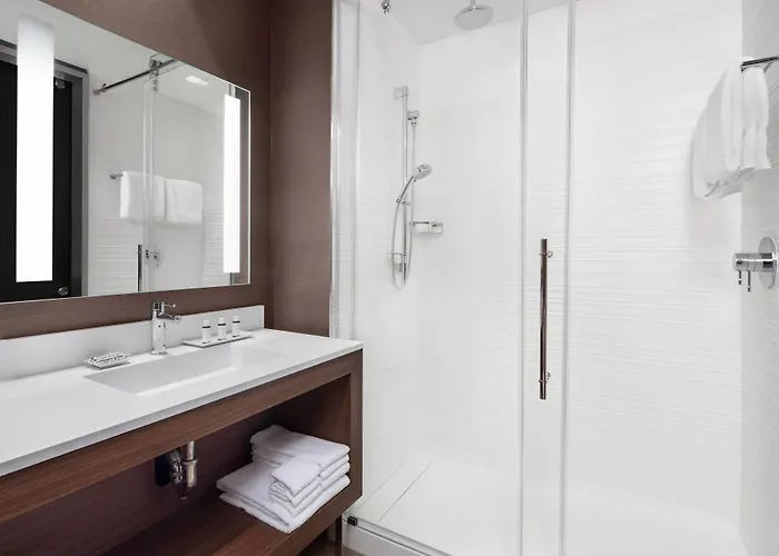 Ac By Marriott Downtown Hotel 3*