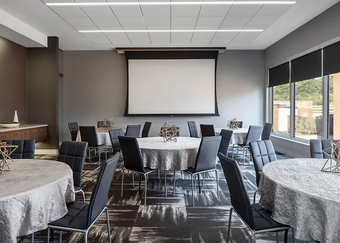 Hotel Ac By Marriott Downtown 3*